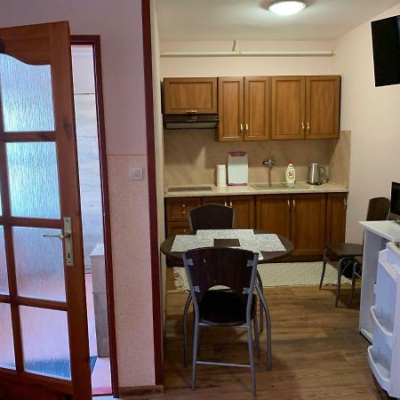 Apartmánový dom Magda Vrbov Exterior foto