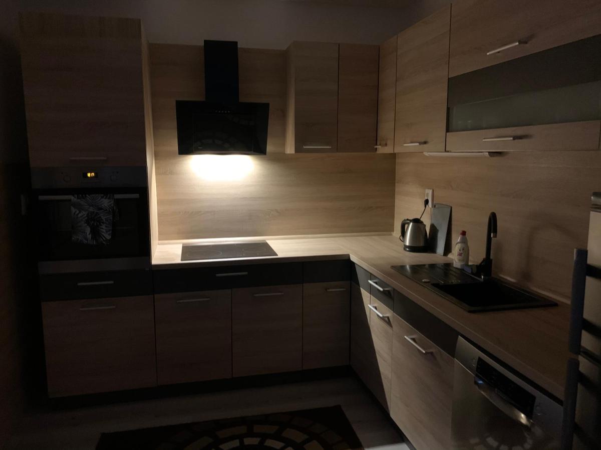 Apartmánový dom Magda Vrbov Exterior foto